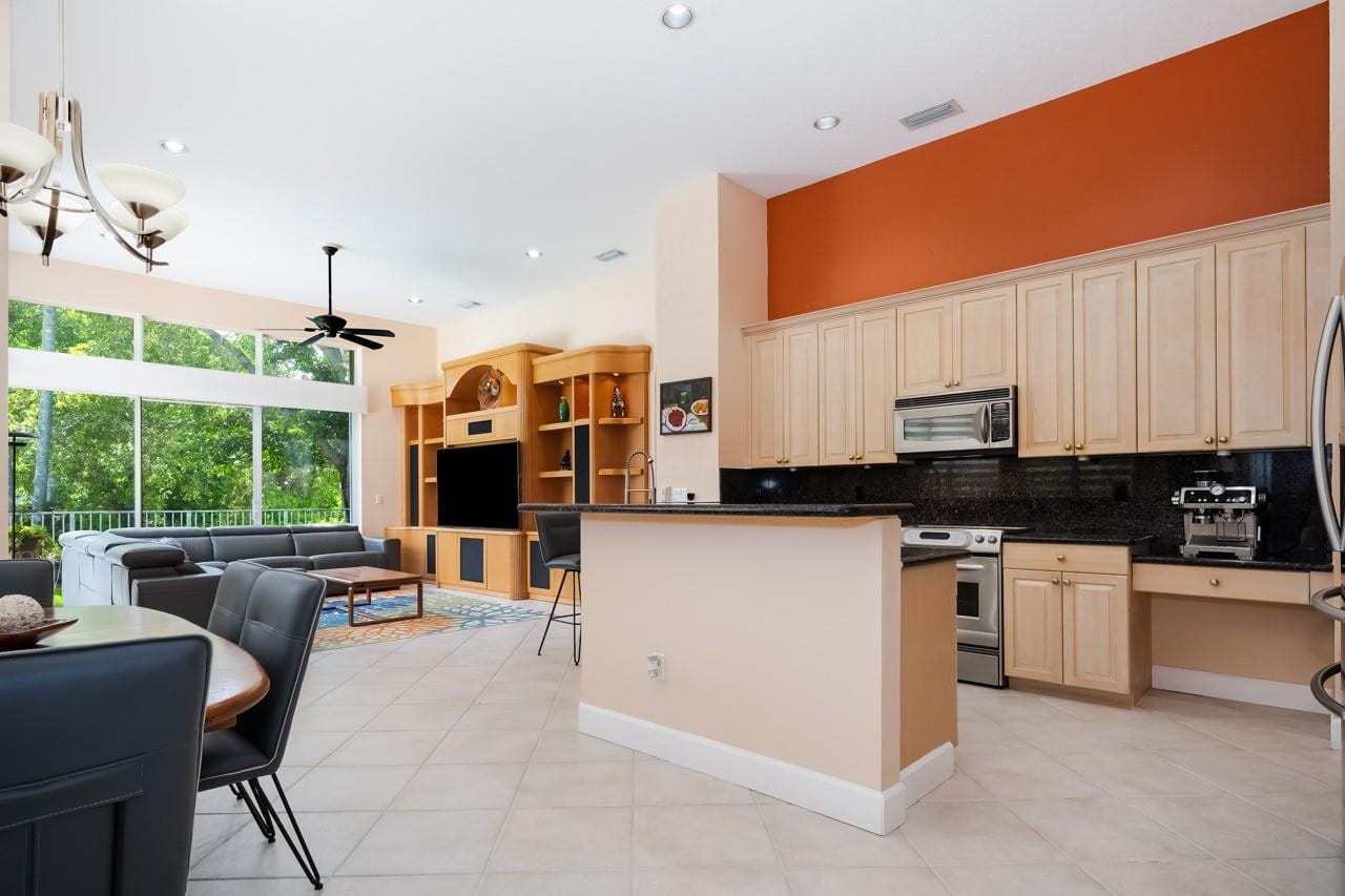 405 NW 118th Avenue — photo 12