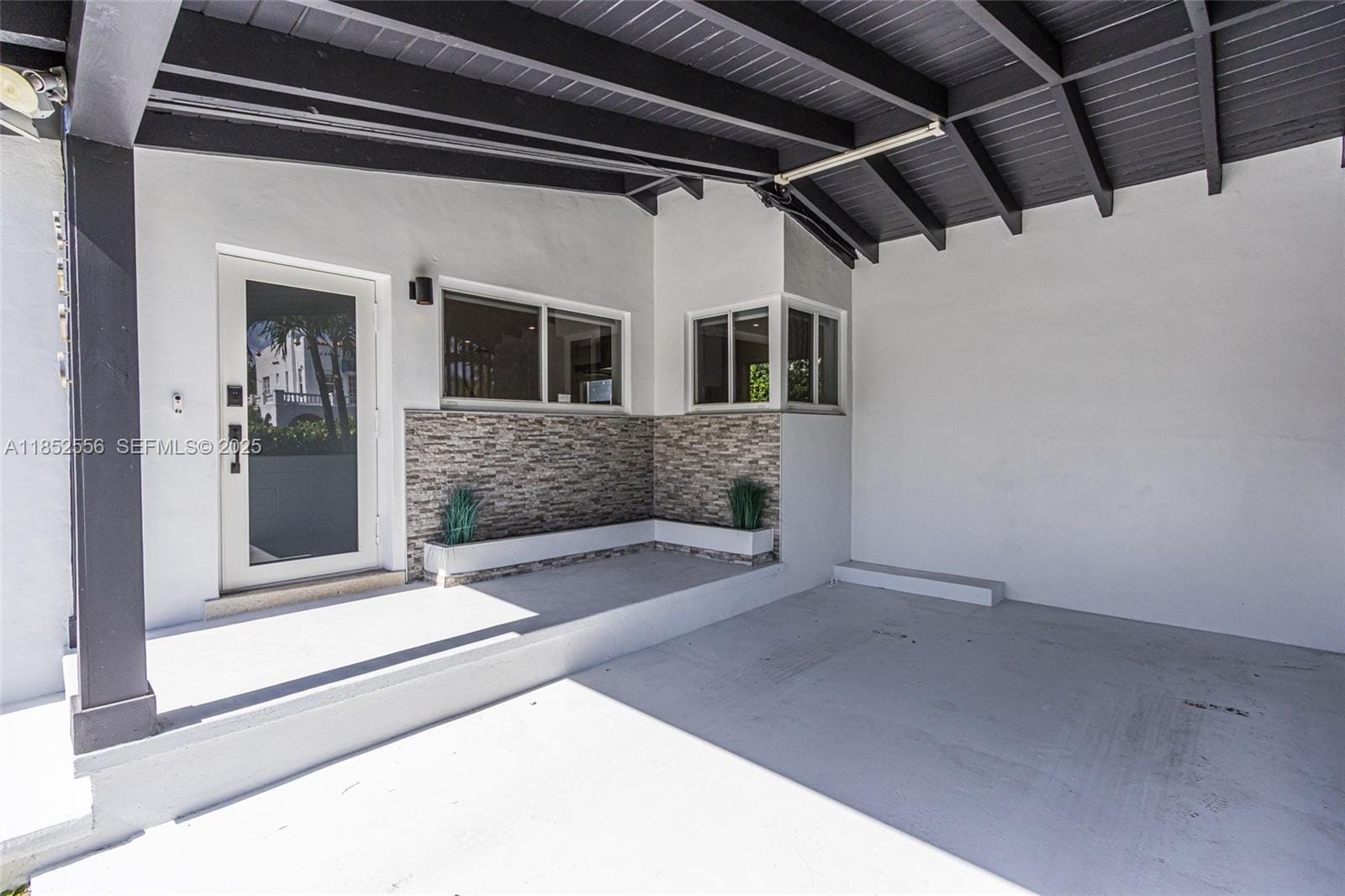 8290 N Bayshore Drive — photo 2