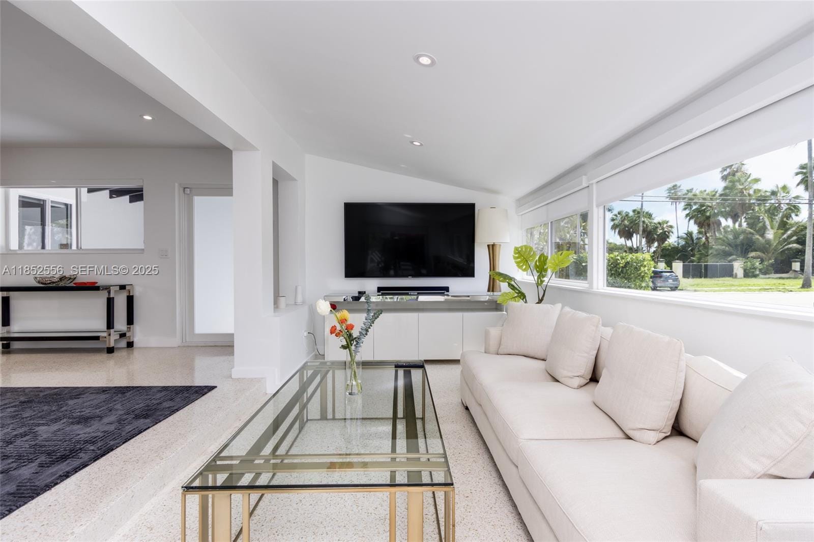8290 N Bayshore Drive — photo 4