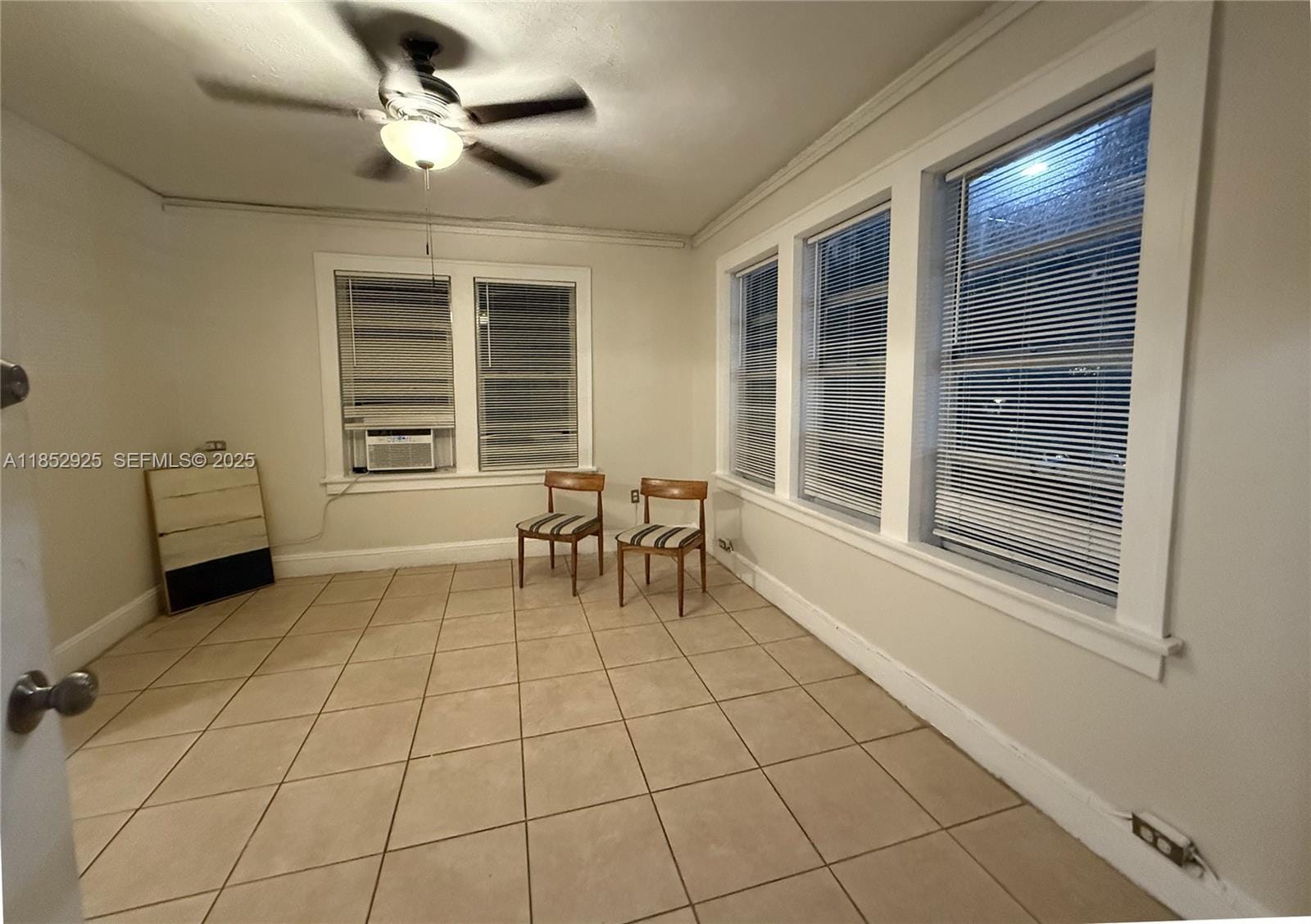 527 SW 7th Court — photo 3