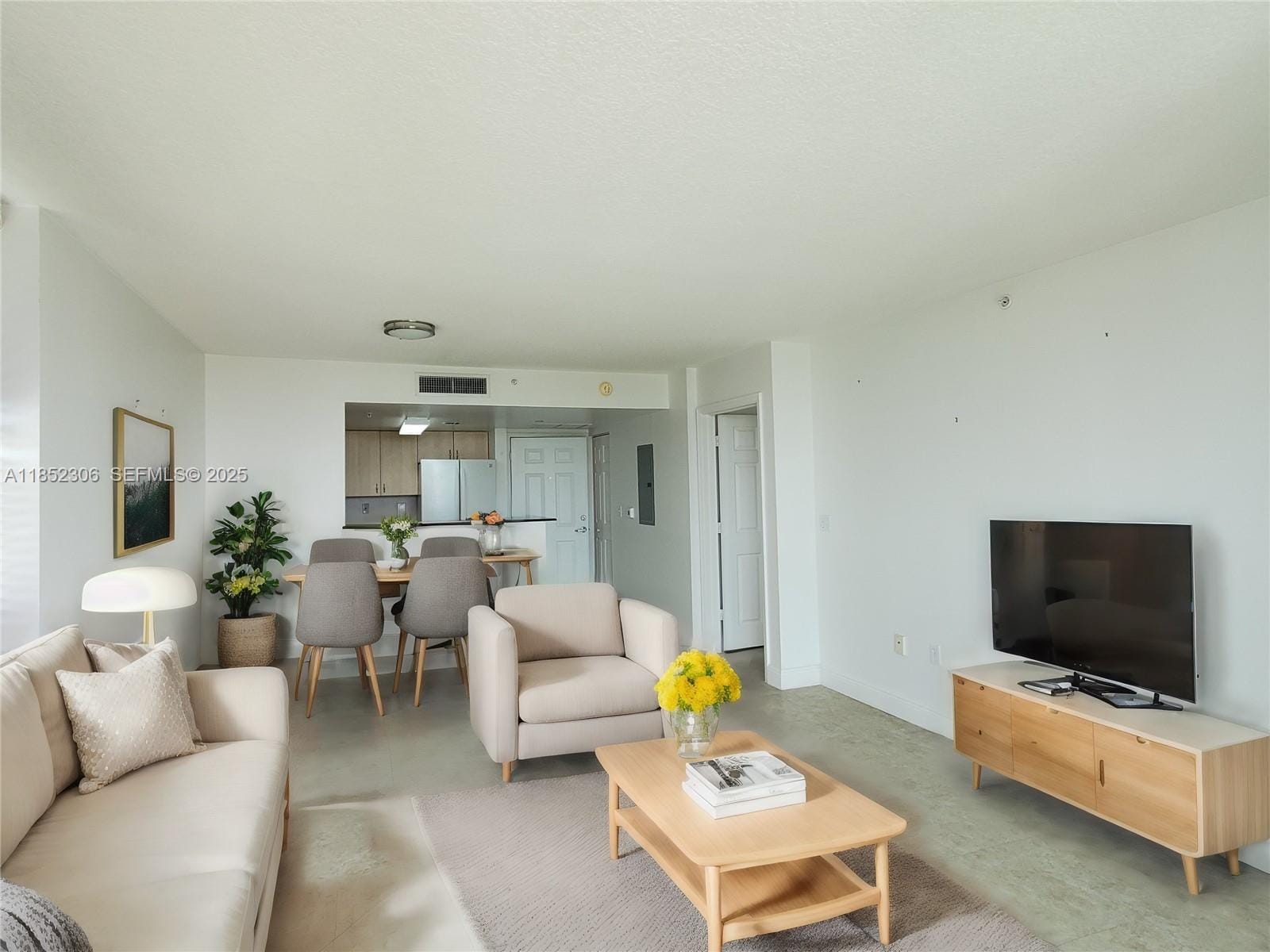 3000 Coral Way 1121 — photo 2