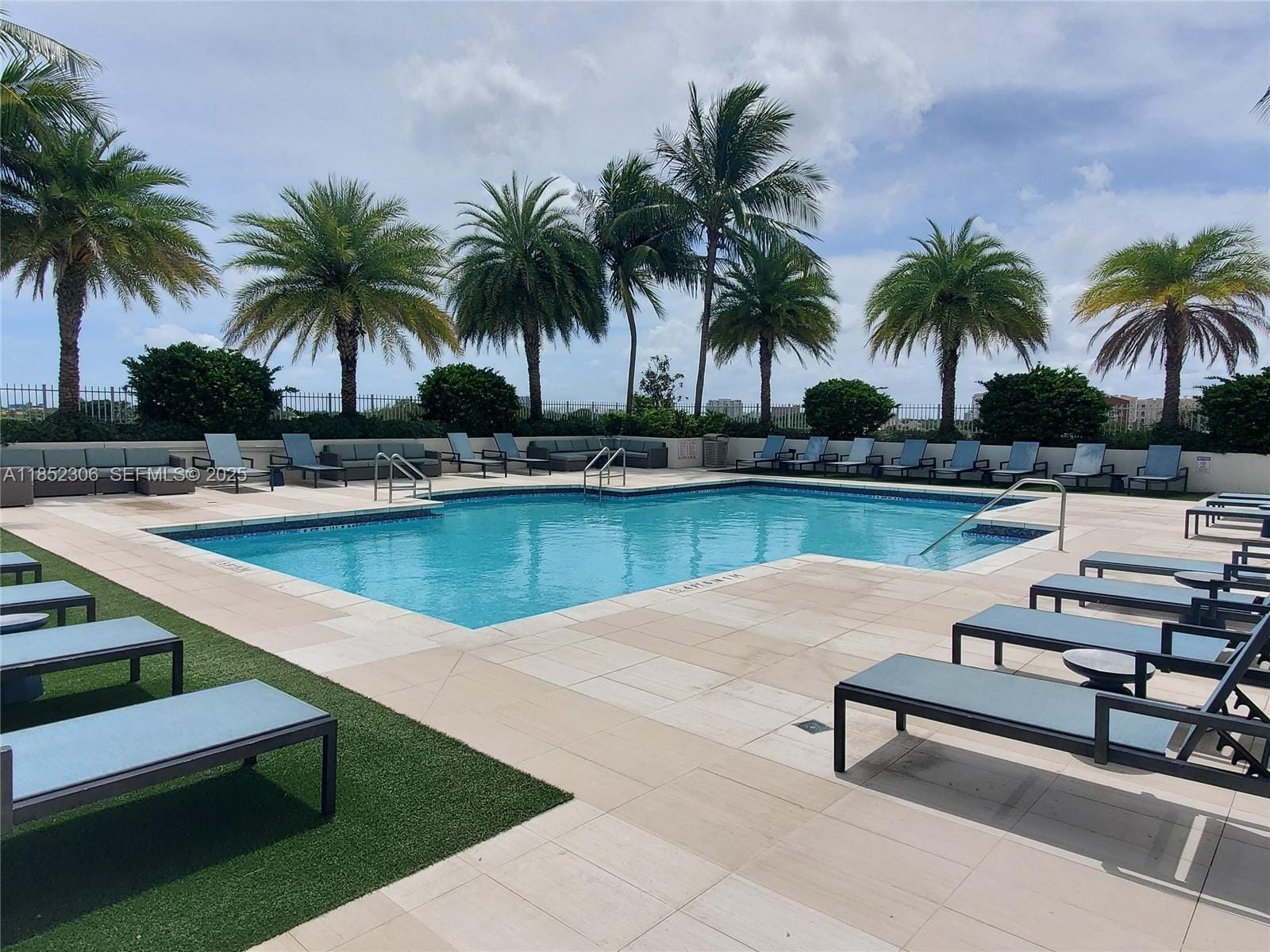 3000 Coral Way 1121 — photo 6