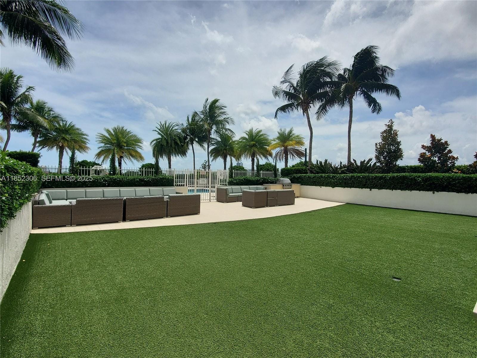 3000 Coral Way 1121 — photo 9