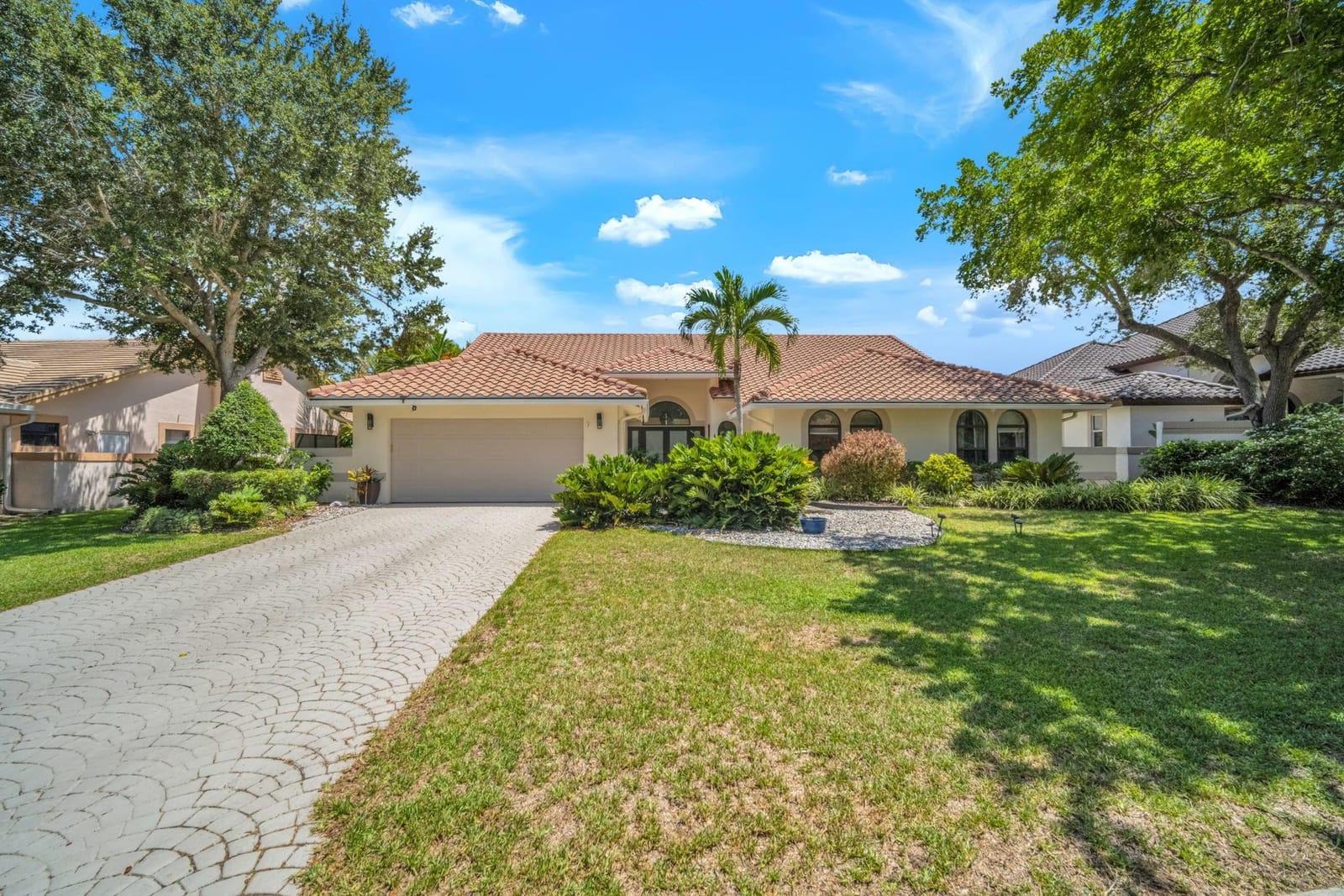 12200 Classic Drive — photo 2
