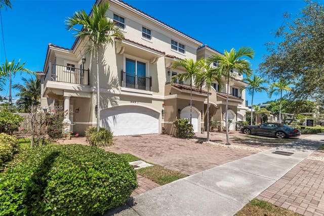 1849 NE 26th Avenue 1, sold in Livermore Estates, Fort Lauderdale, FL