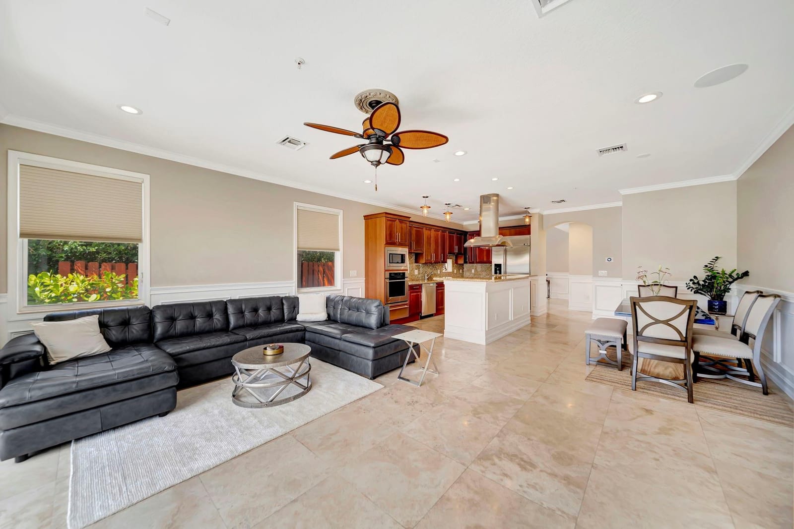 1368 Bayview Drive — photo 11
