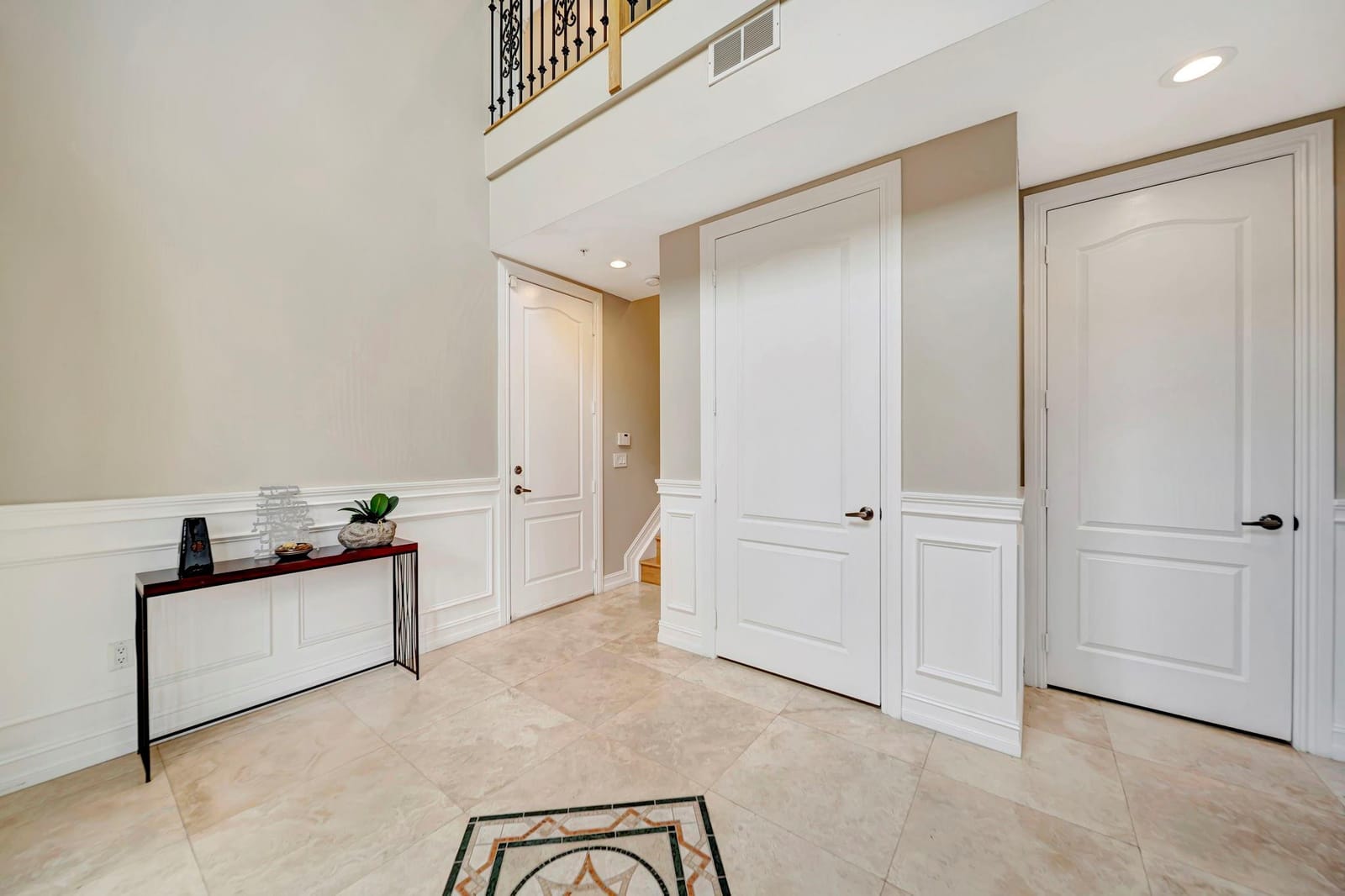 1368 Bayview Drive — photo 8
