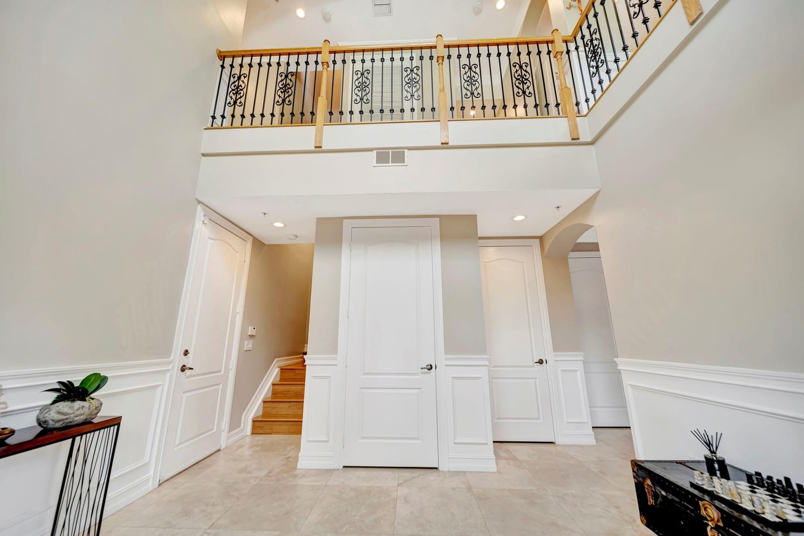 1368 Bayview Drive — photo 9