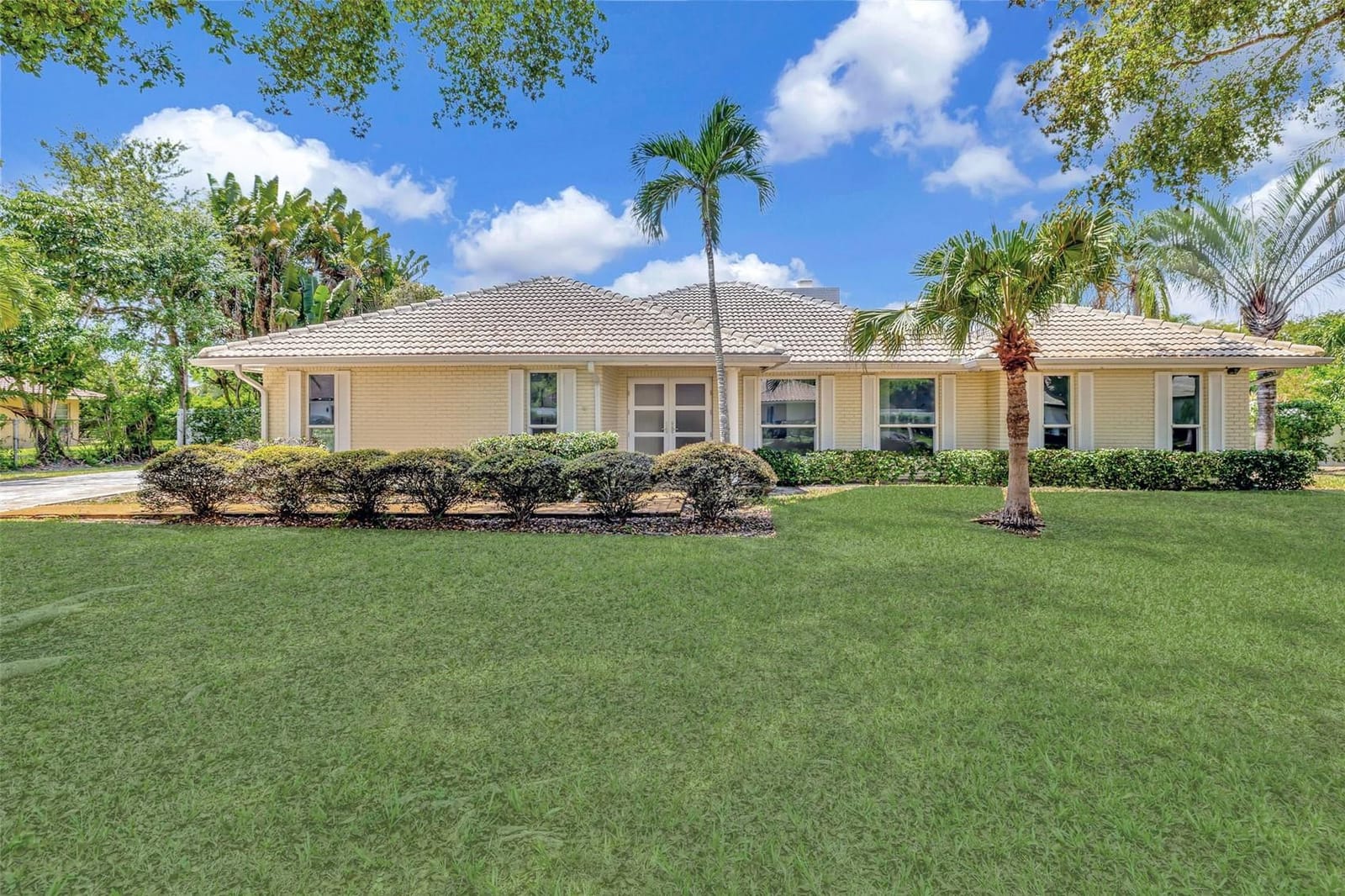 2730 NW 105th Terrace, Coral Springs, FL 33065