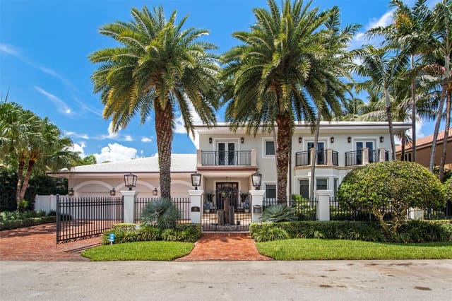 15 Pelican Drive, sold in Las Olas Isles, Fort Lauderdale, FL