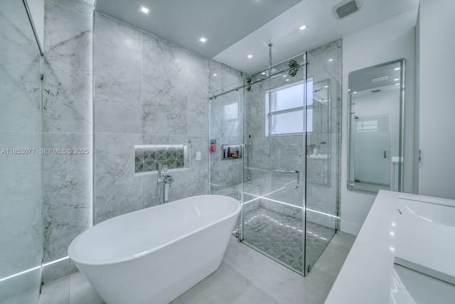 229 NE 36 Avenue Road, sold in Bali At Oasis, Homestead, FL