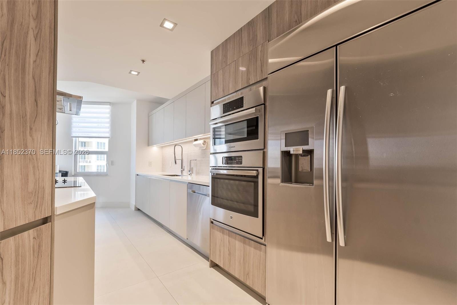 848 Brickell Key Drive 1906 — photo 10