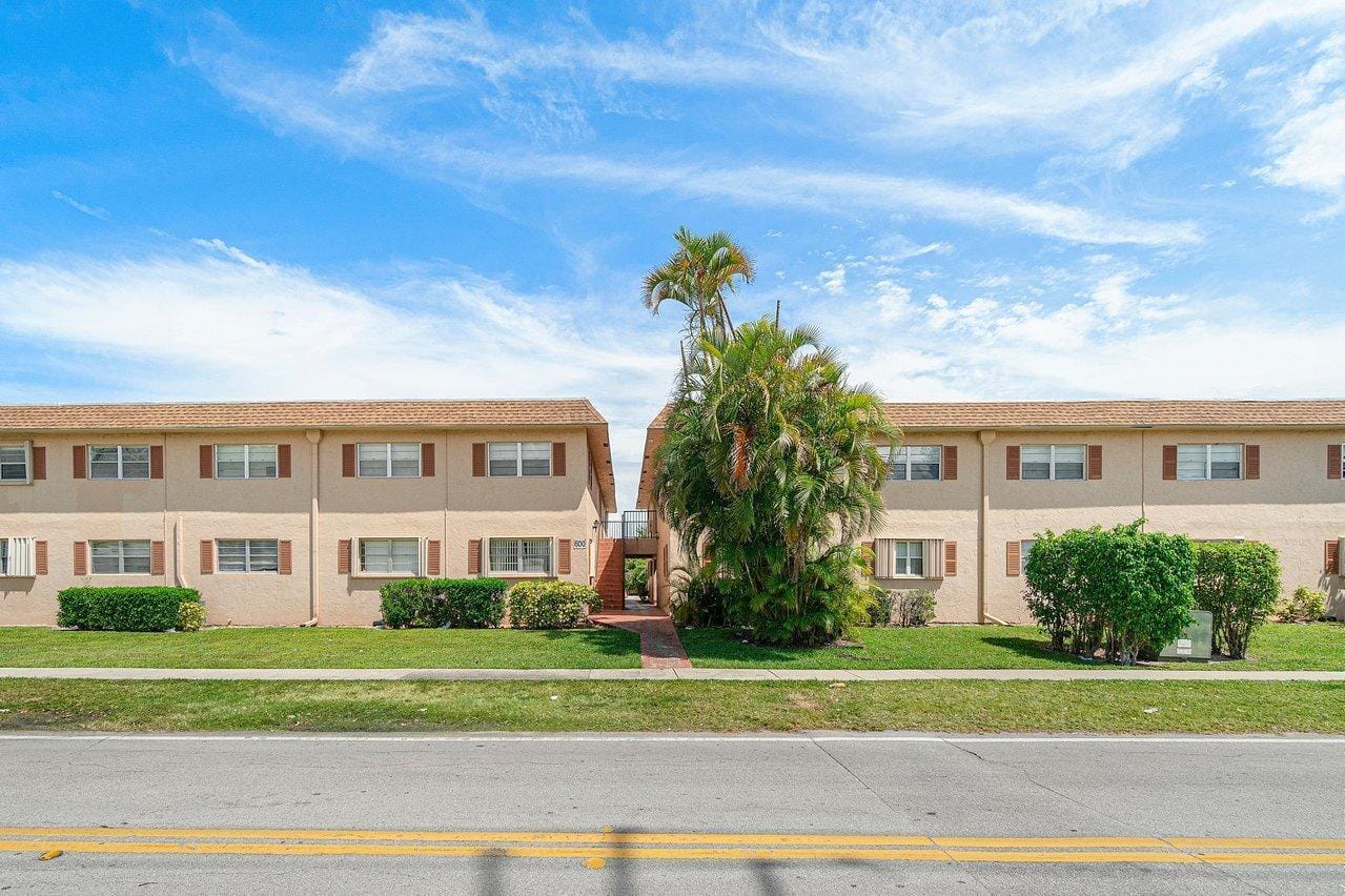 600 SW 2nd 2390 Avenue 2390 — photo 3