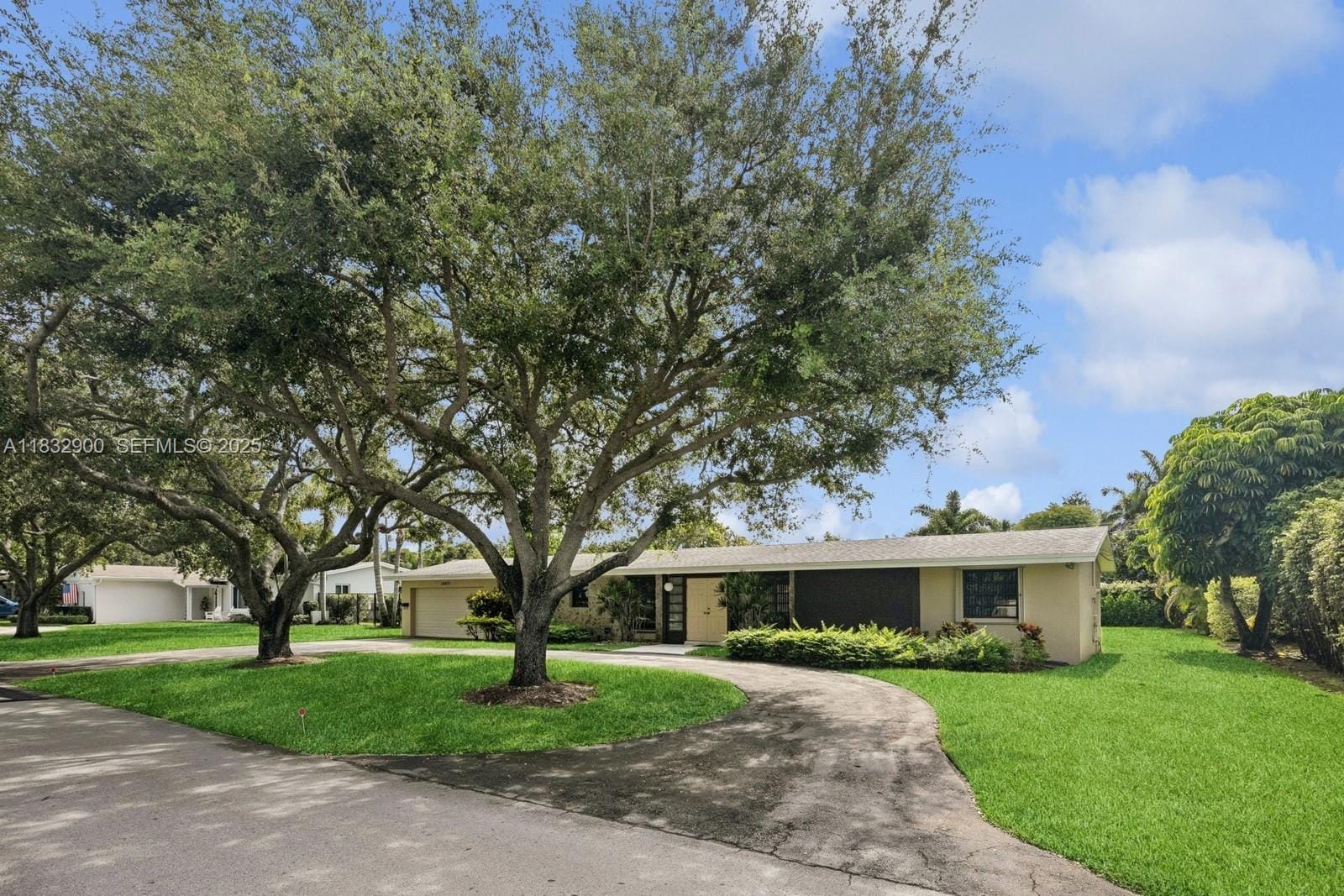 15471 SW 83rd Avenue, Palmetto Bay, FL 33157