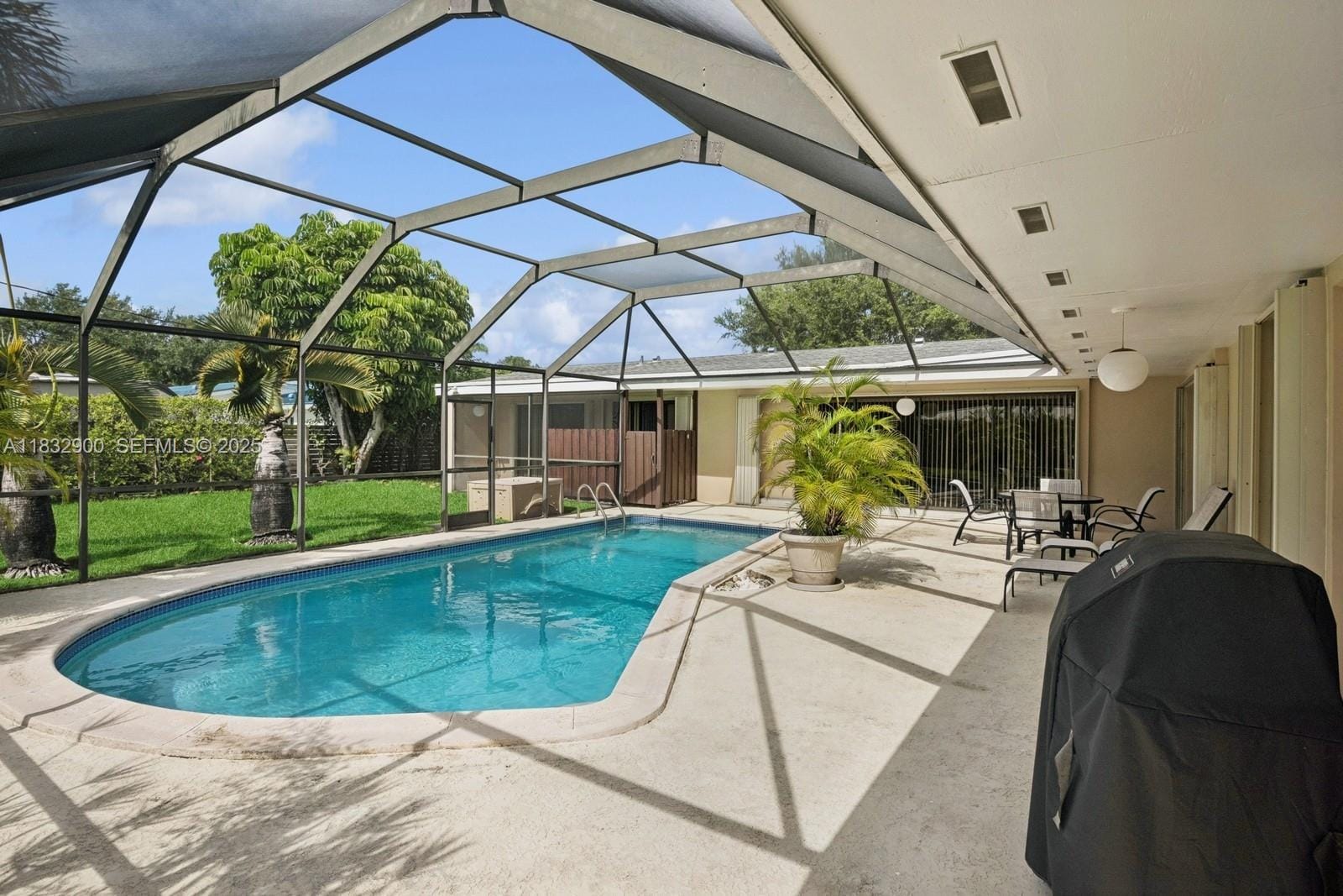 15471 SW 83rd Avenue, Palmetto Bay, FL 33157 photo 23