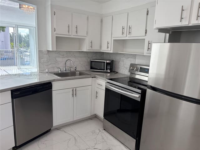 1710 NE 191st Street 307-3, sold in Jade Winds Group Bamboo G, Miami, FL