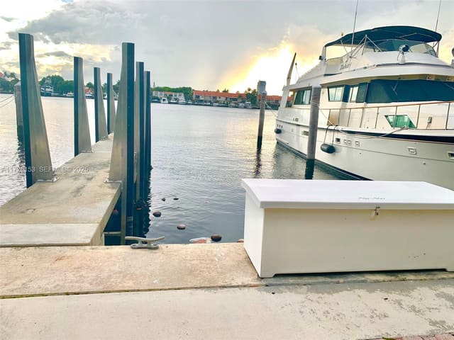 3601 Ne 207th St, sold in Waterways Marina Condo, Aventura, FL