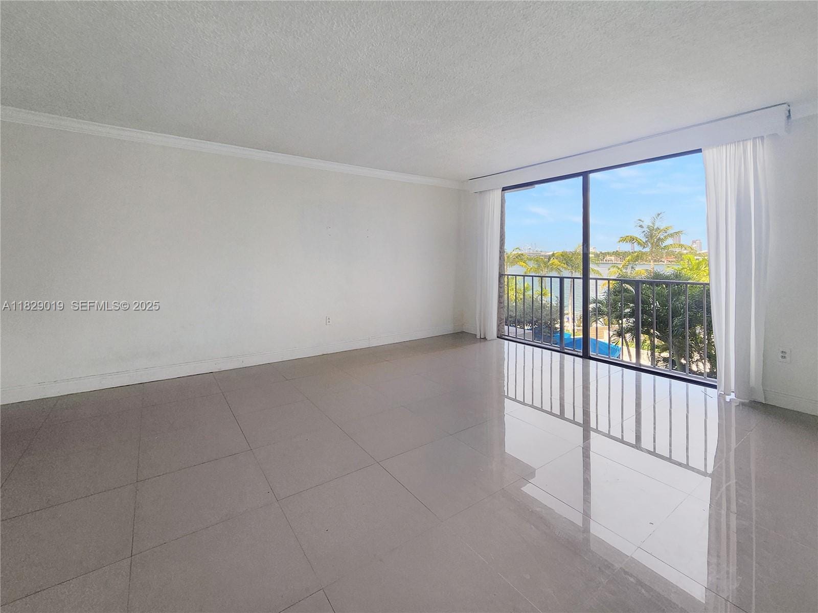 800 West Avenue 433, Miami Beach, FL 33139 photo 2