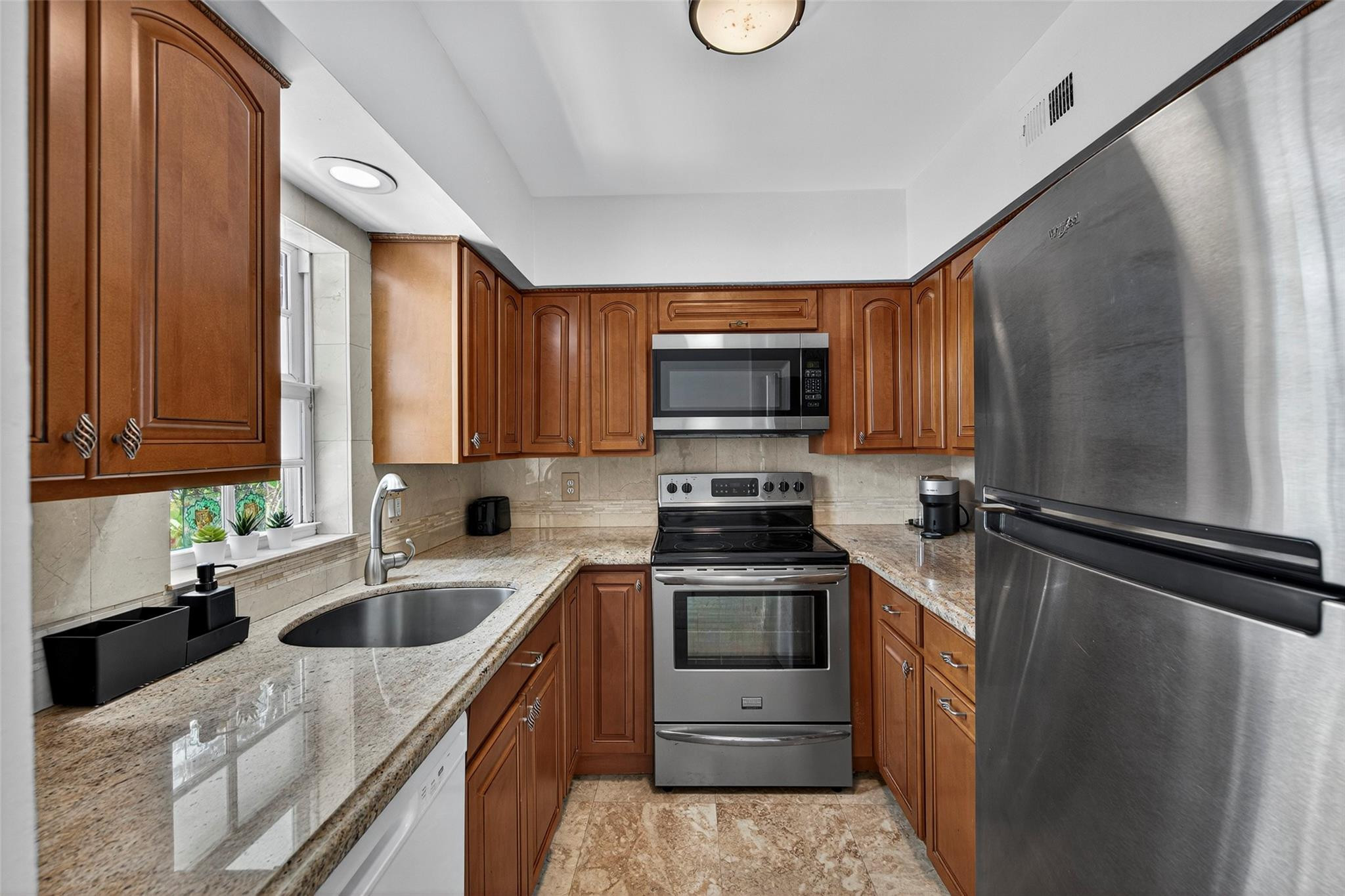 2708 NE 14th Street Causeway 2, Pompano Beach, FL 33062 photo 13