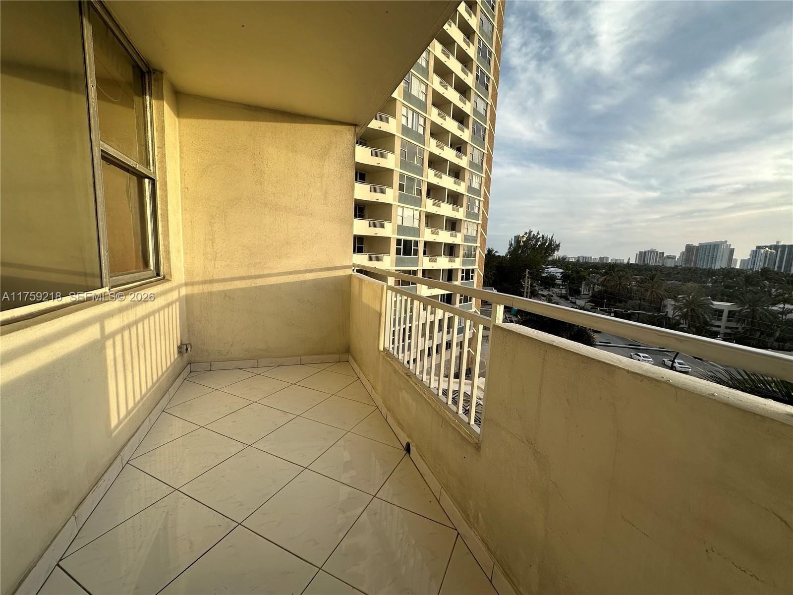 3180 S Ocean Drive 522, Hallandale Beach, FL 33009 photo 3