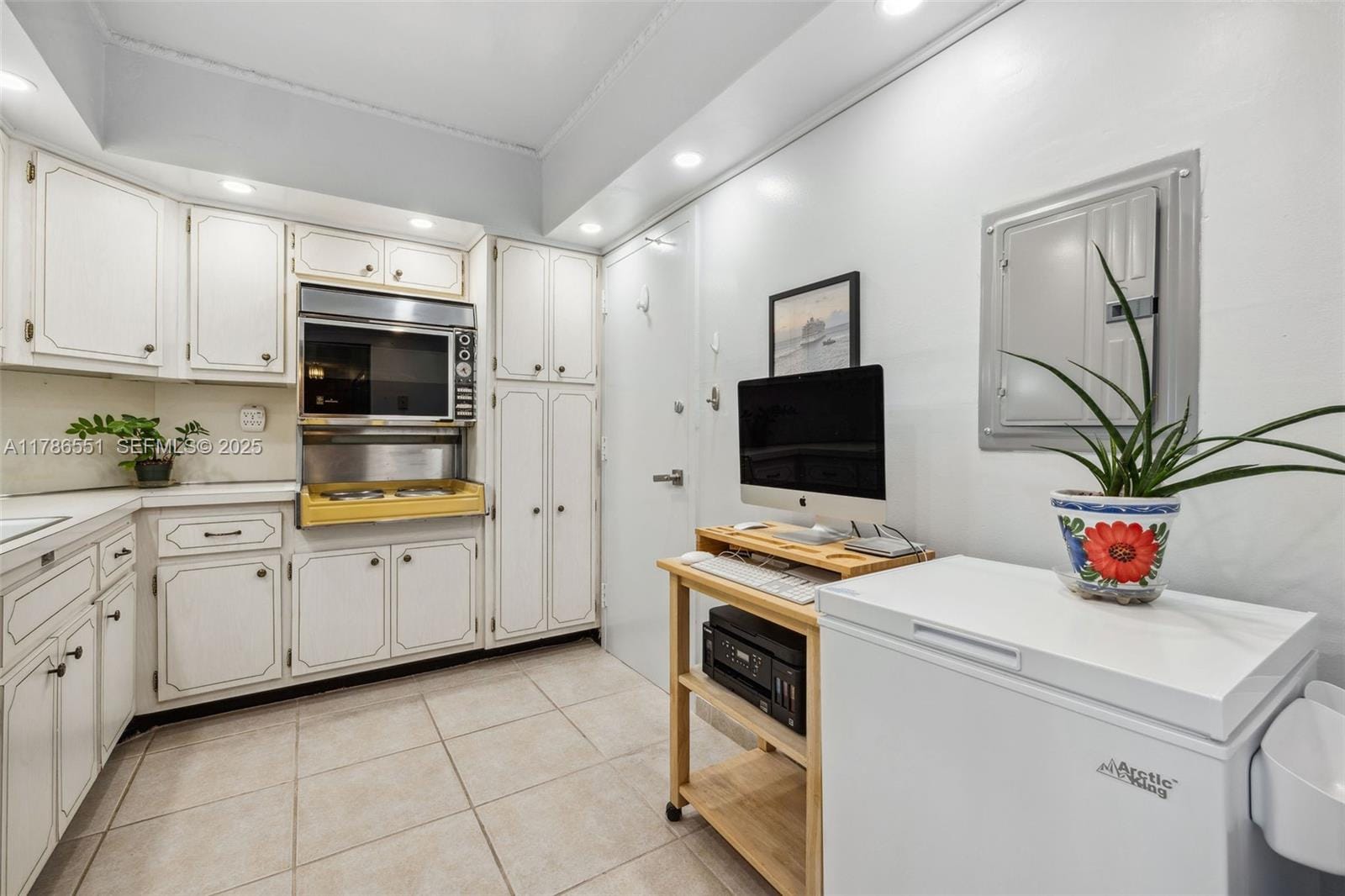 300 Bayview Drive 1214, Sunny Isles Beach, FL 33160 photo 7