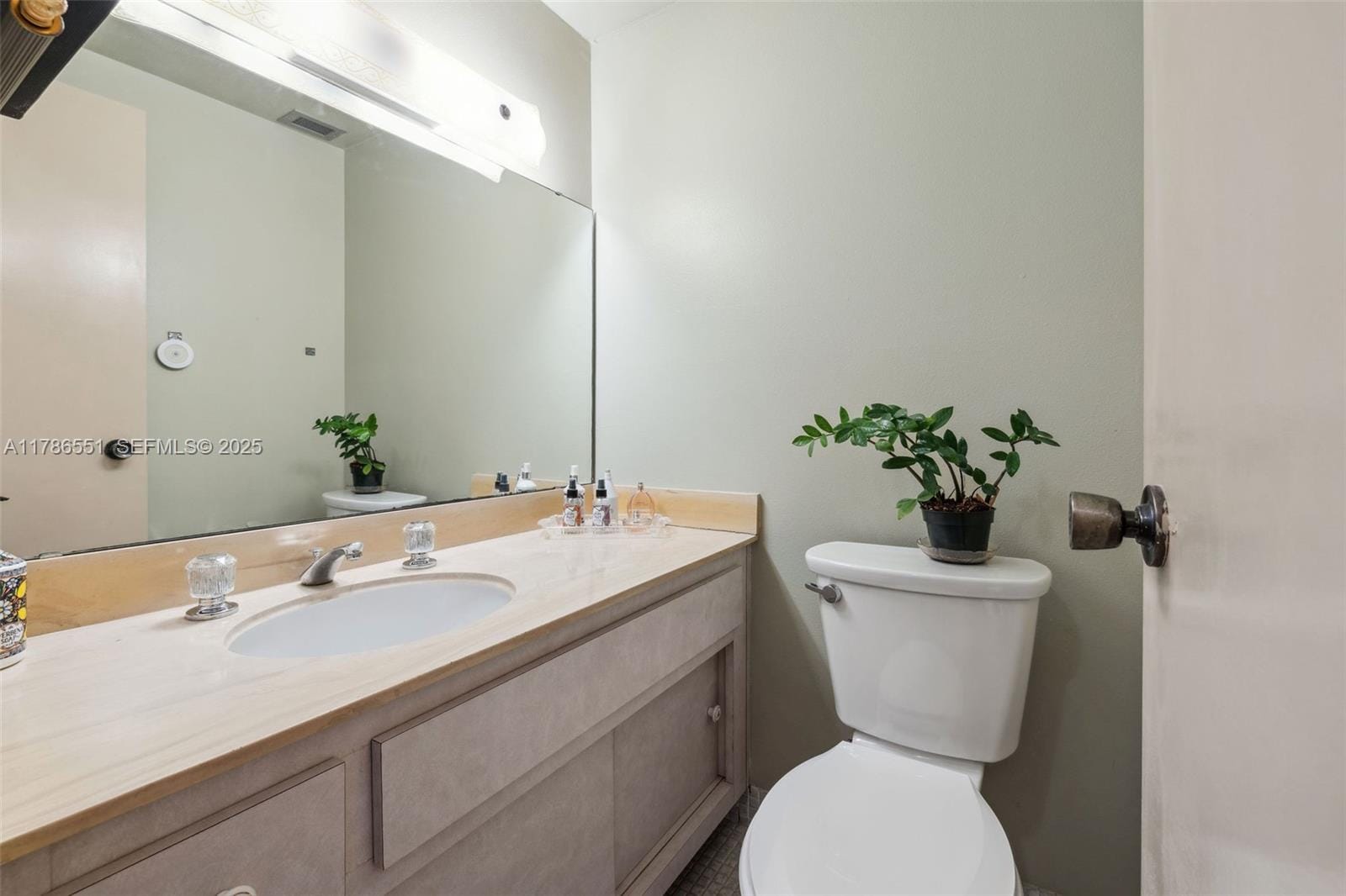 300 Bayview Drive 1214, Sunny Isles Beach, FL 33160 photo 8