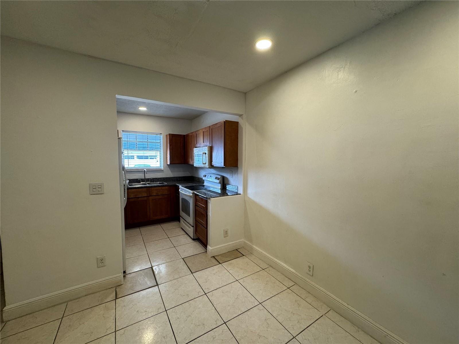 2452 Taylor Street 204 — photo 2