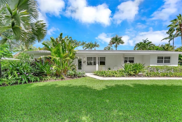 15730 SW 87th Court, Palmetto Bay, FL 33157