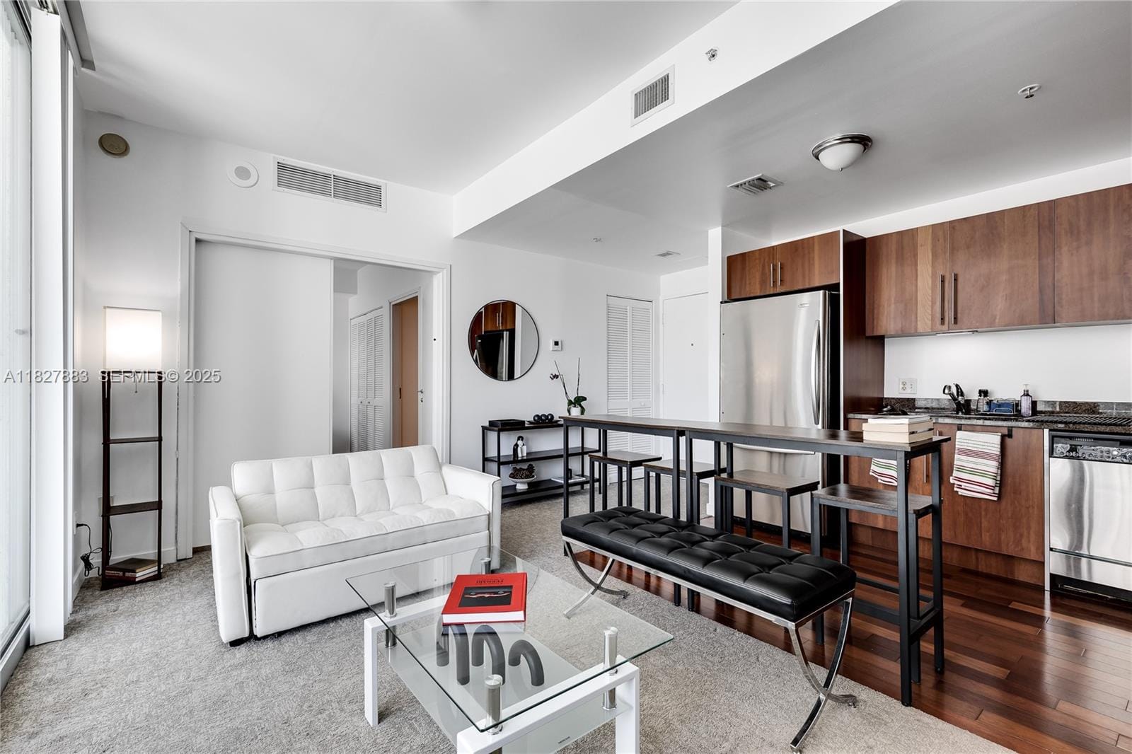 300 S Biscayne Boulevard T-1403, Miami, FL 33131 photo 2
