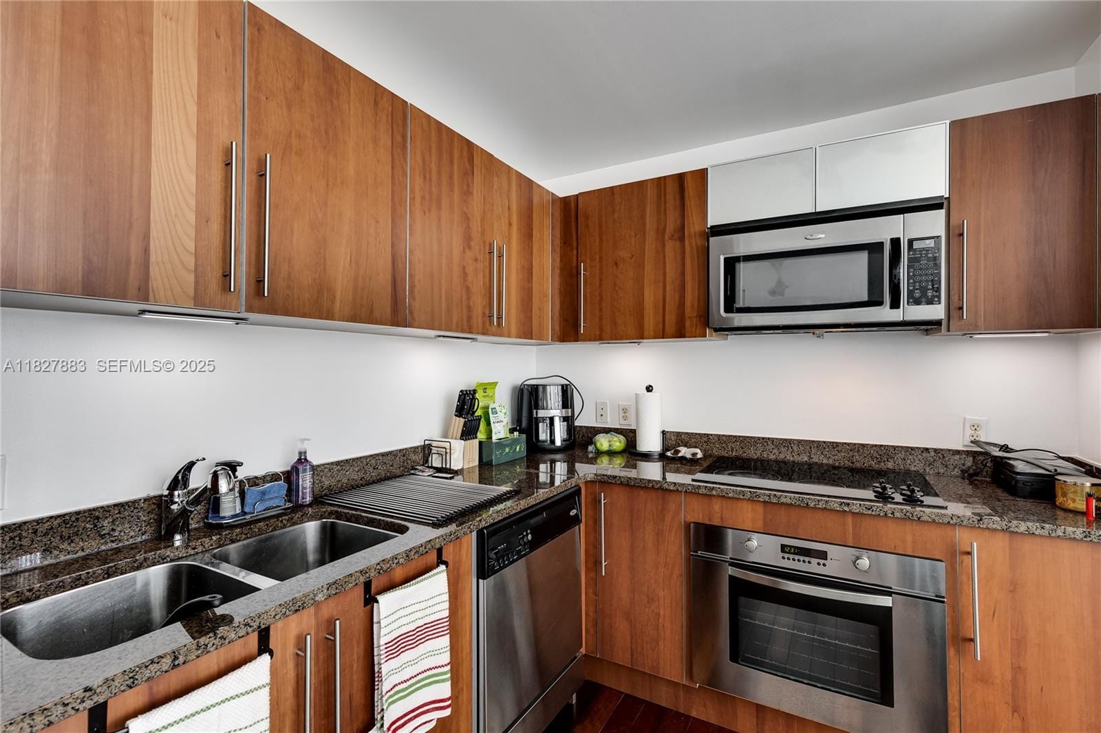 300 S Biscayne Boulevard T-1403, Miami, FL 33131 photo 12