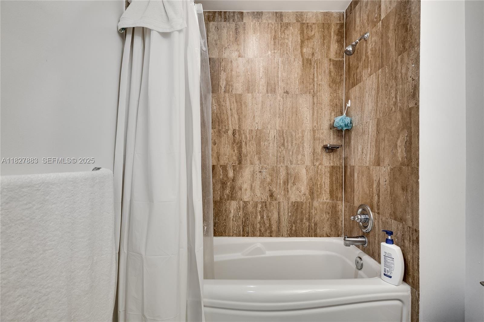 300 S Biscayne Boulevard T-1403, Miami, FL 33131 photo 16