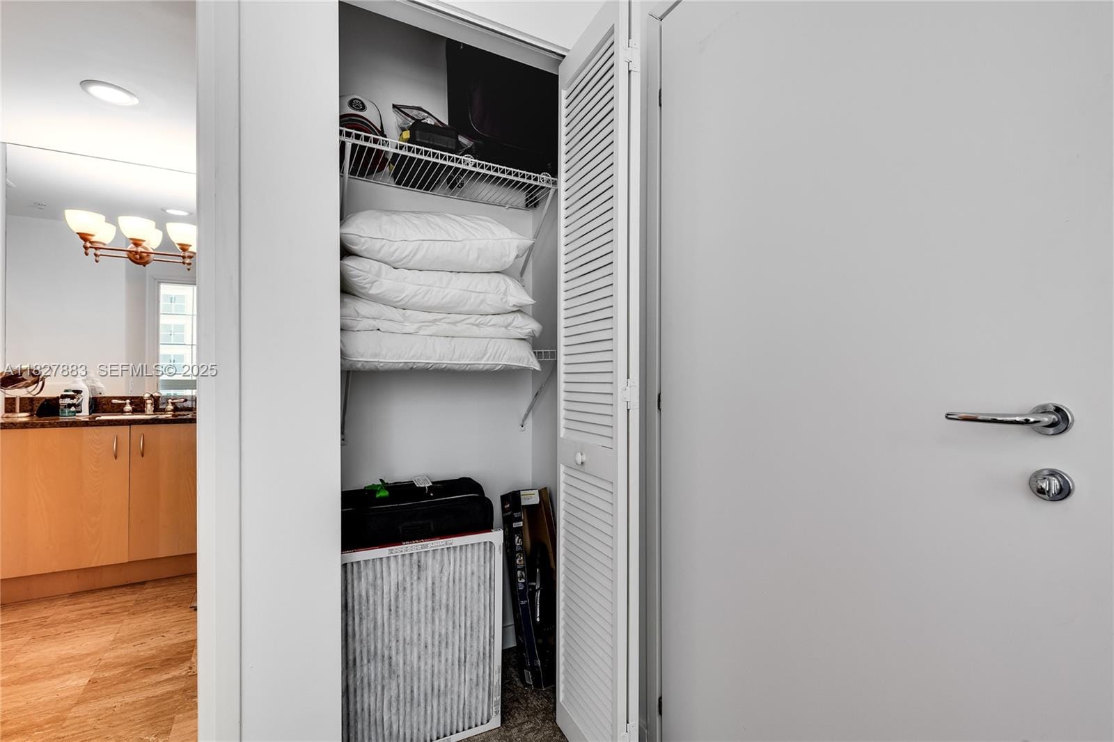 300 S Biscayne Boulevard T-1403, Miami, FL 33131 photo 18