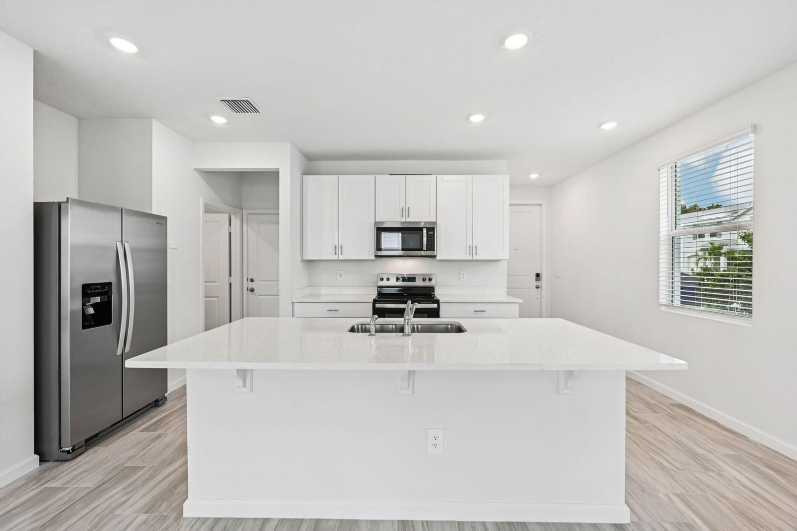 541 Salisbury Circle — photo 12