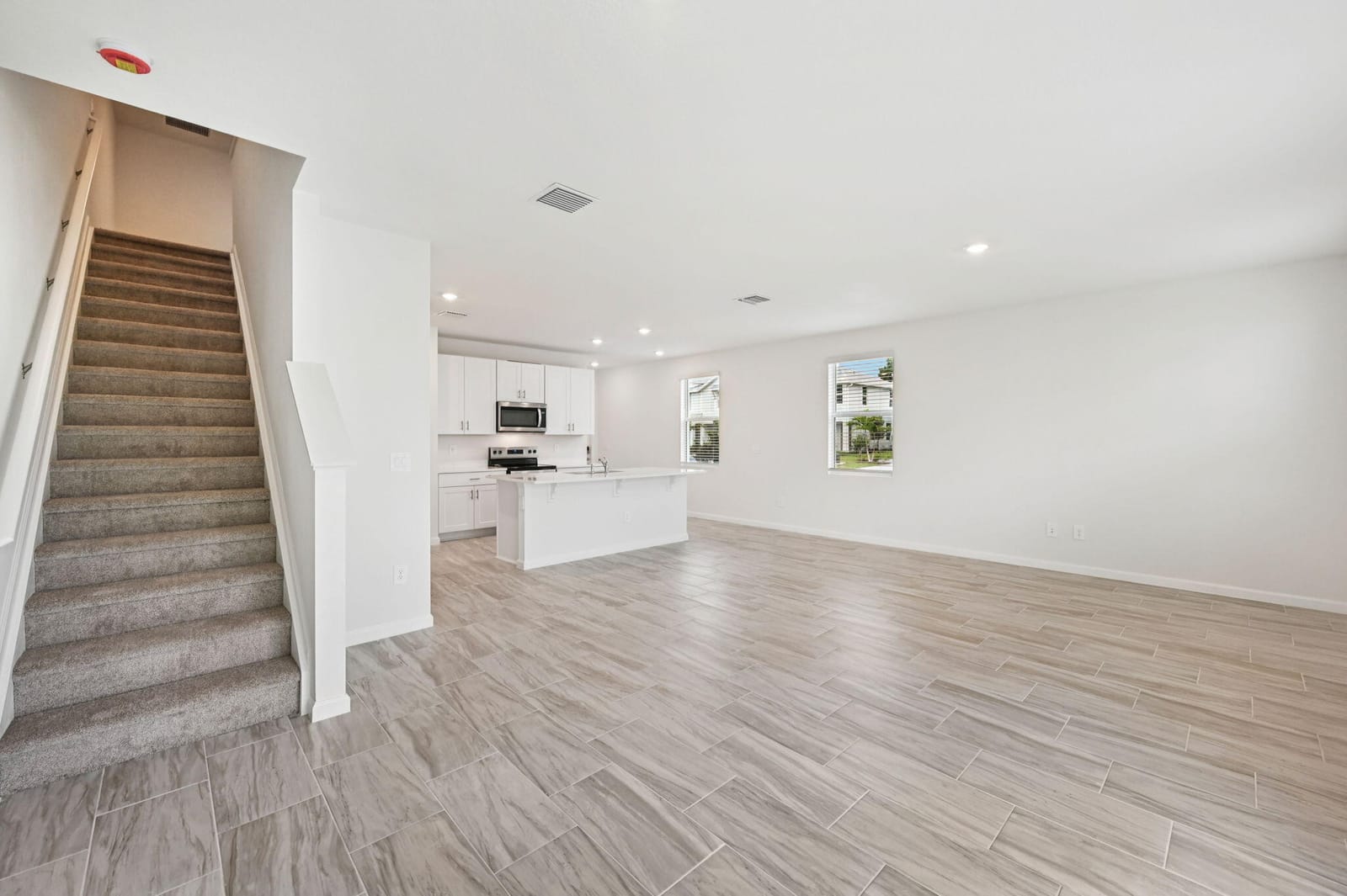 541 Salisbury Circle — photo 6