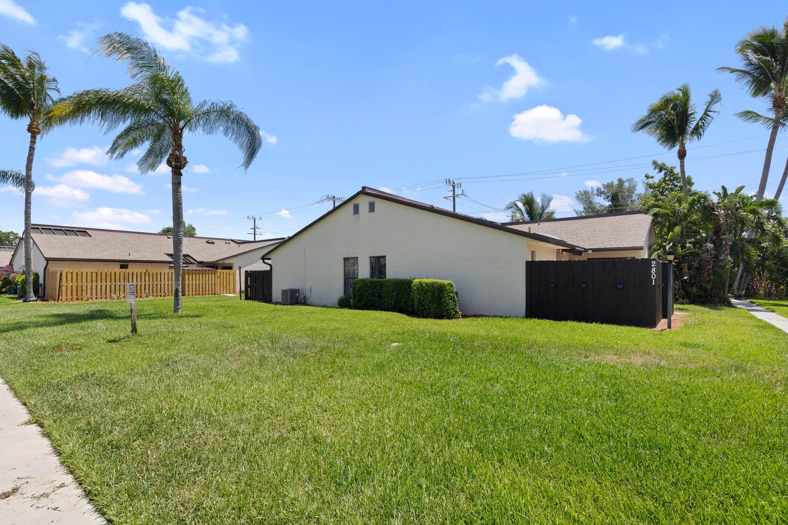 2804 Waterview Circle, Palm Springs, FL 33461 photo 4
