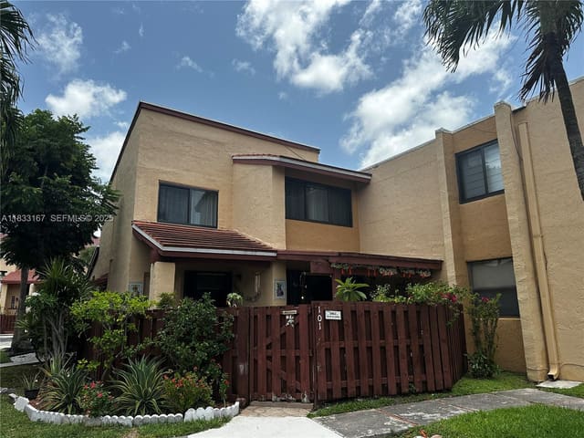 311 W Park Drive 101-13, sold in Indian Summer Vilg Condo, Miami, FL