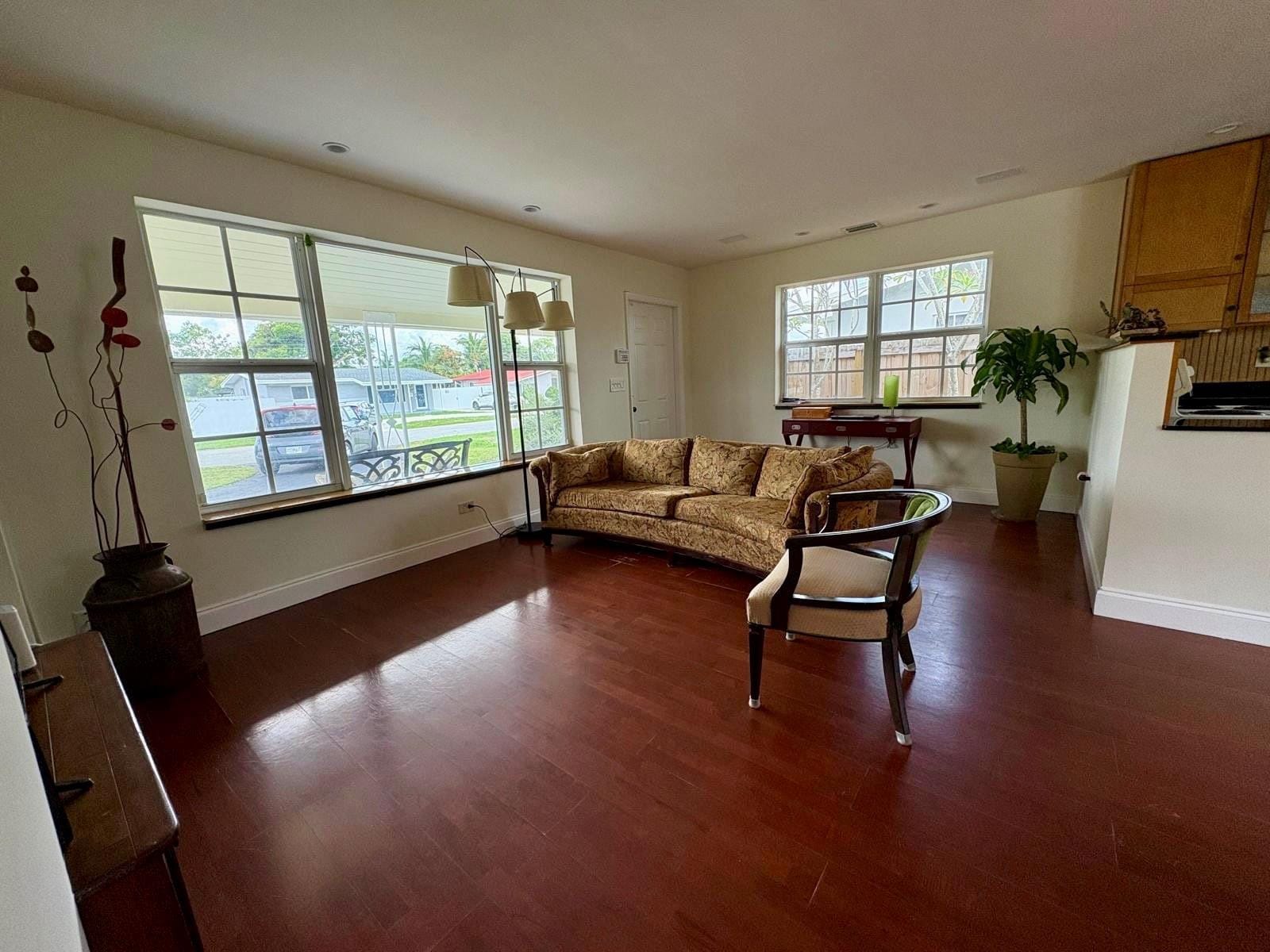 2441 Gulfstream Drive, Miramar, FL 33023 photo 4