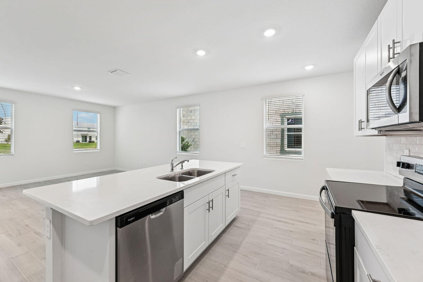 569 Salisbury Circle — photo 11