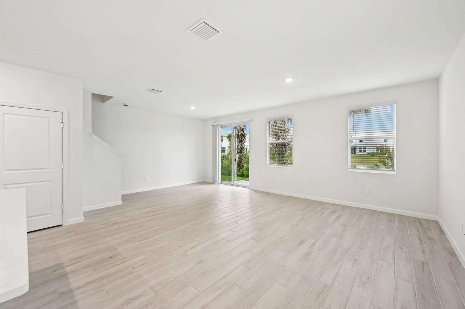 569 Salisbury Circle, Fort Pierce, FL 34982 photo 13