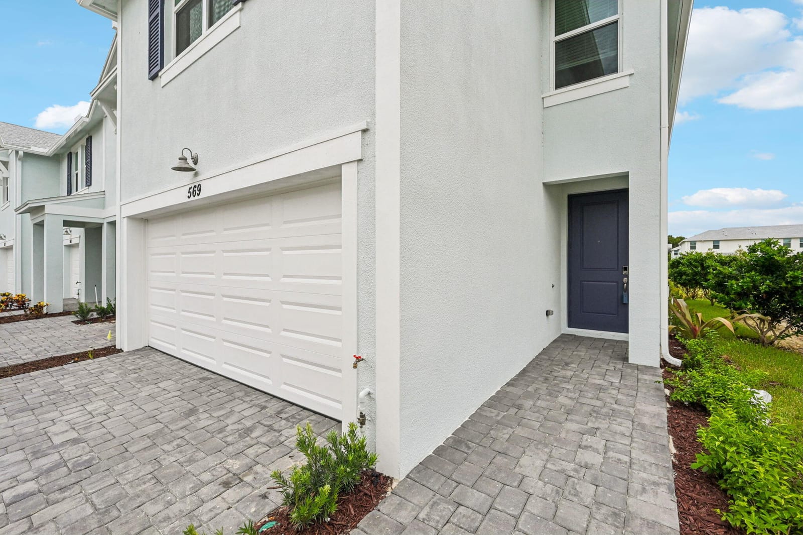 569 Salisbury Circle — photo 4