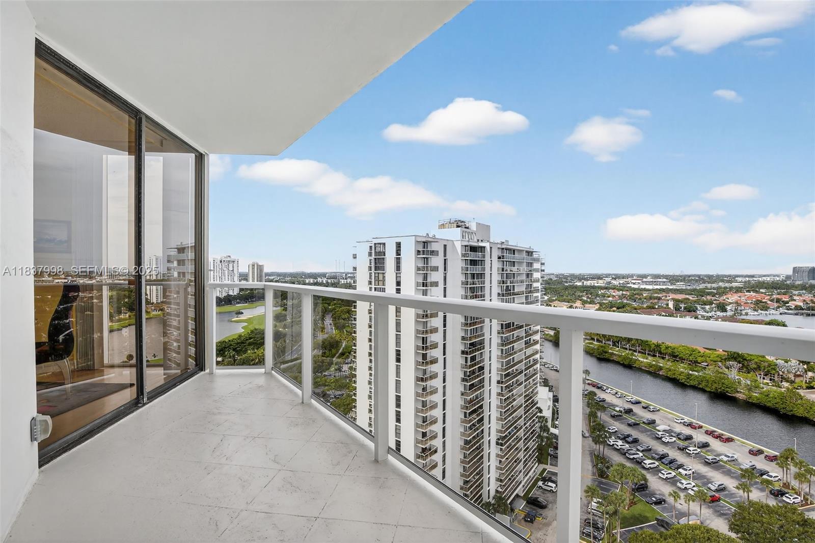 20281 E Country Club Drive 1801, Aventura, FL 33180 photo 29