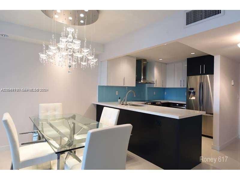 2301 Collins Avenue 617 — photo 3