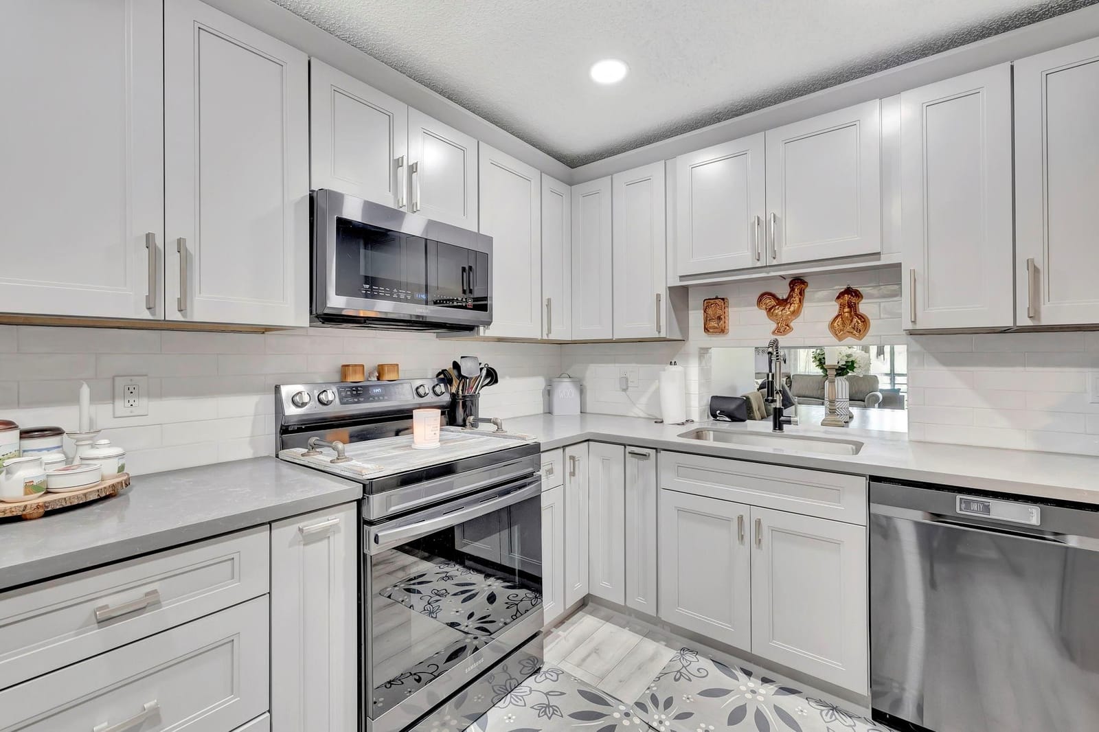 8799 Holly Court 202 — photo 3