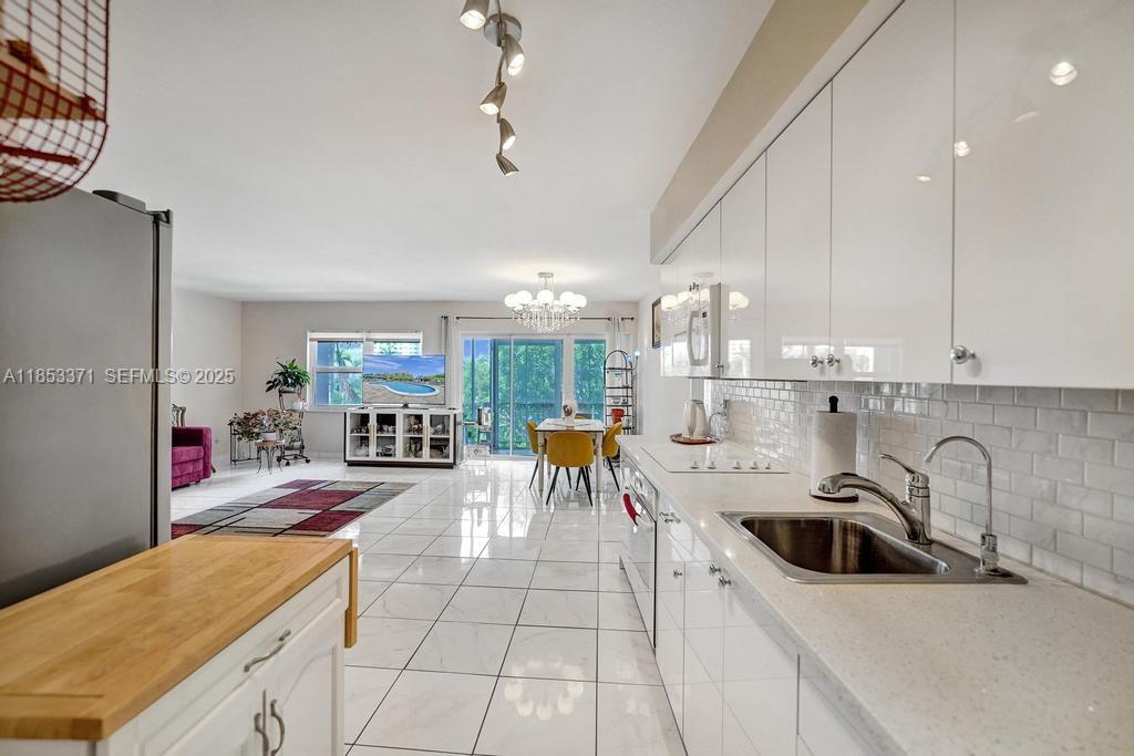 200 Diplomat Parkway 423, Hallandale Beach, FL 33009 photo 18