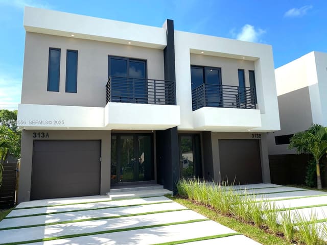 313 SW 10th Street A, sold in Croissant Park River Sec, Fort Lauderdale, FL