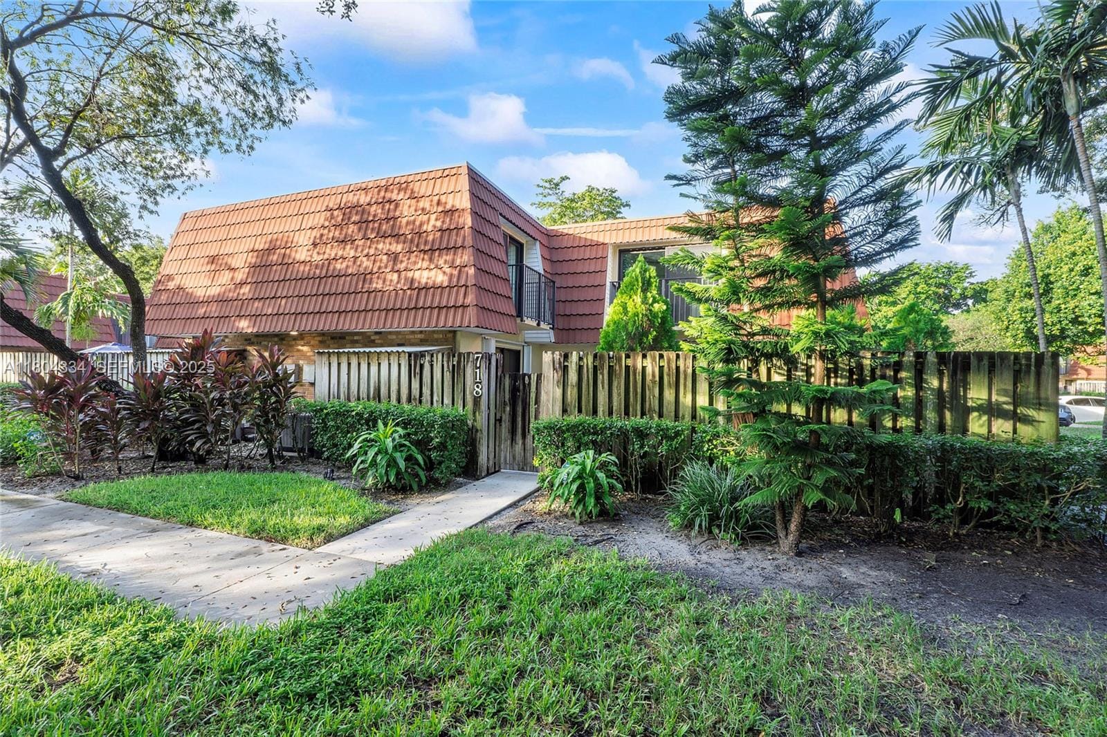 718 NW 98th Circle 718, Plantation, FL 33324