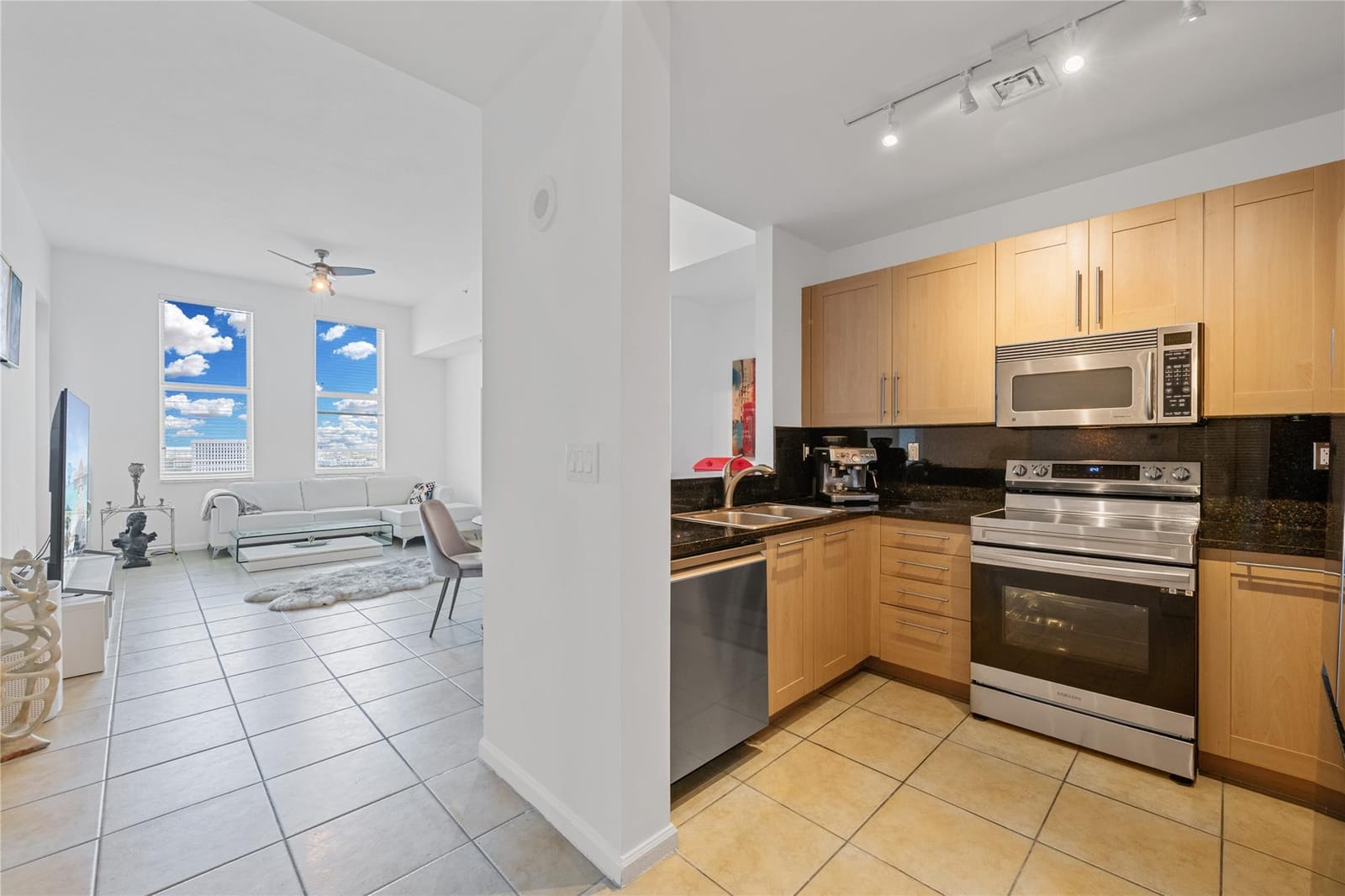511 SE 5th Avenue 1906, Fort Lauderdale, FL 33301 photo 6