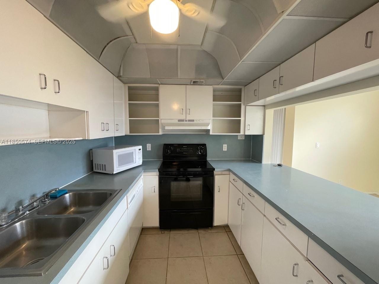 9431 Live Oak Place 203 — photo 10