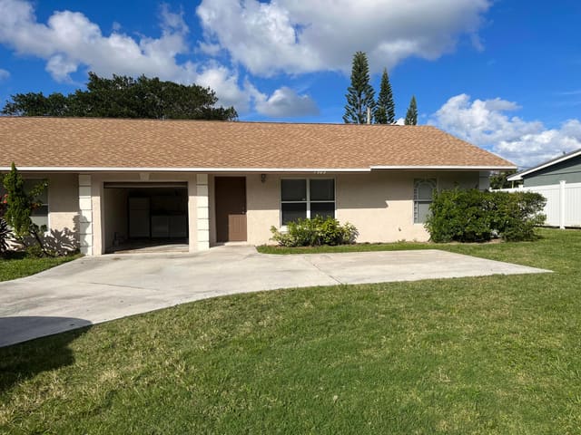 1905 Service Road 1909, sold in Juno Terr, North Palm Beach, FL