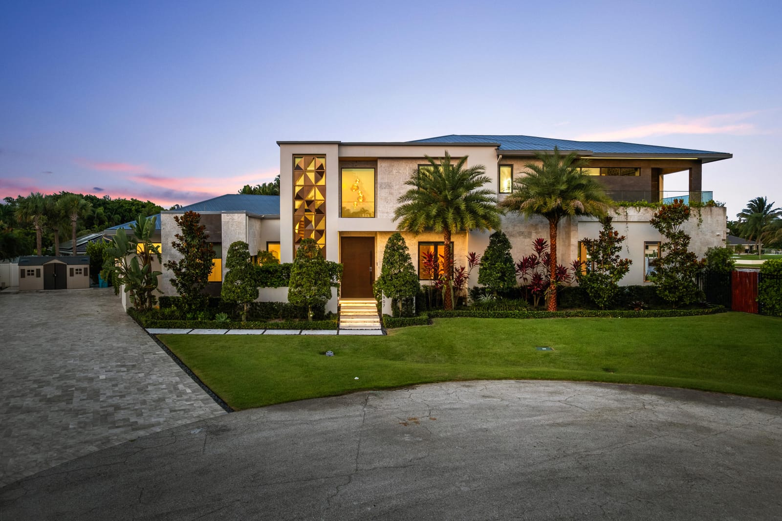 907 SW 37th Court, Boynton Beach, FL 33435